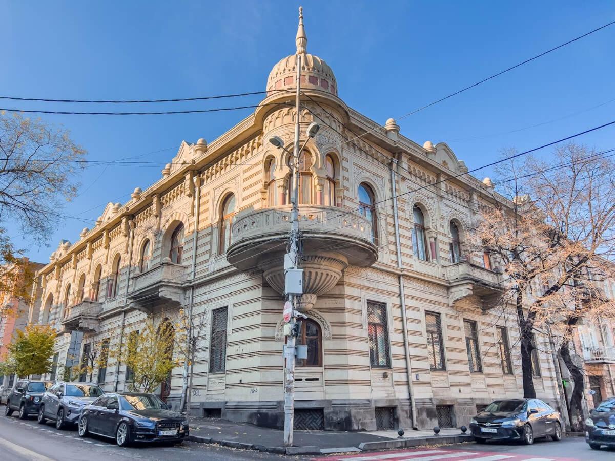 Sofiko Apartment In A Legendary Building Tbilisi Esterno foto